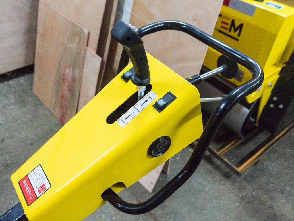 Каток бензиновый STEM TECHNO SVR 801H (800 кг), изображение 1