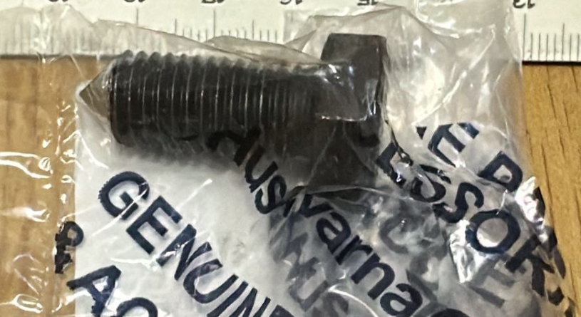 Крепёжный винт(гайка) Husqvarna